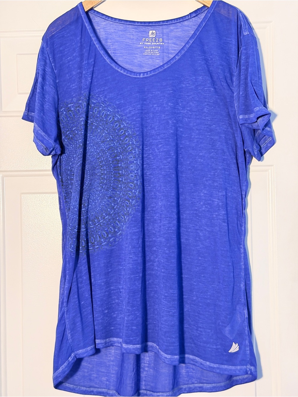 Free 2 Be by Free Country. Women's Blue Burnout Scoop Neck Short Sleeve Top. XXL